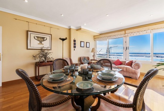 Revente - Appartement -
Torrevieja
