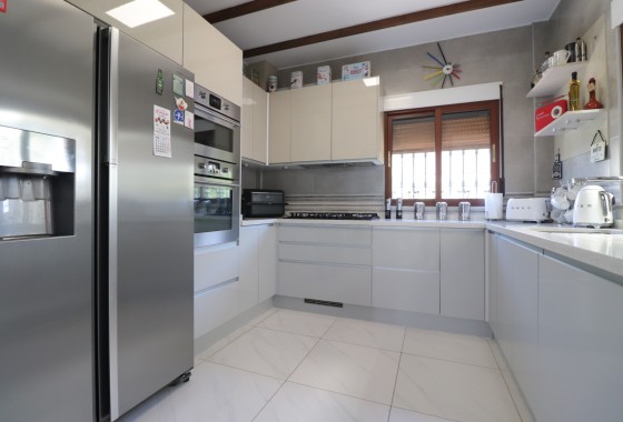 Herverkoop - Vrijstaande villa -
Formentera del Segura - Fincas de La Vega