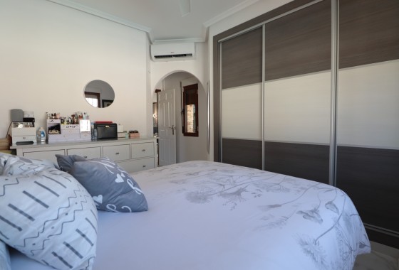 Herverkoop - Vrijstaande villa -
Formentera del Segura - Fincas de La Vega