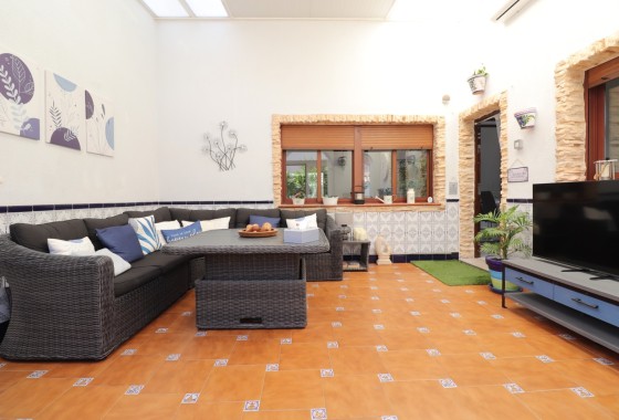 Herverkoop - Vrijstaande villa -
Formentera del Segura - Fincas de La Vega