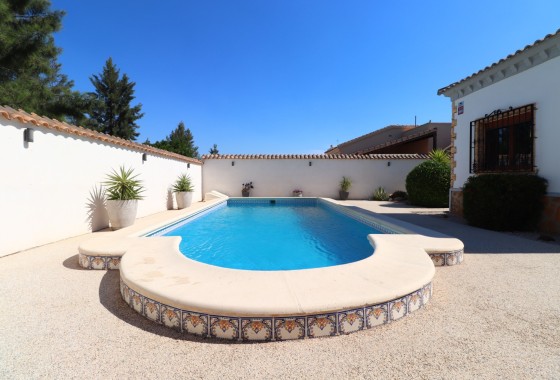 Herverkoop - Vrijstaande villa -
Formentera del Segura - Fincas de La Vega
