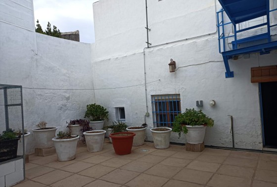 Revente - Maison de ville -
Pinoso - Inland