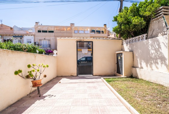 Sprzedaż - Apartament / Mieszkanie -
Torrevieja - El Chaparral