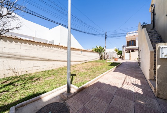 Sprzedaż - Apartament / Mieszkanie -
Torrevieja - El Chaparral
