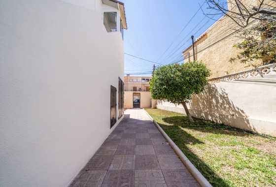 Sprzedaż - Apartament / Mieszkanie -
Torrevieja - El Chaparral