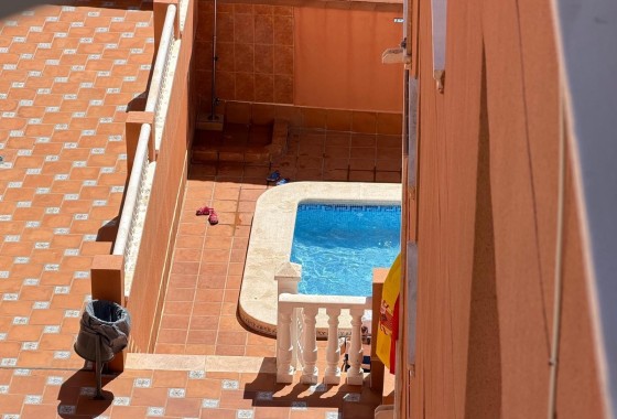 Sprzedaż - Apartament / Mieszkanie -
Torrevieja - Playa del Cura