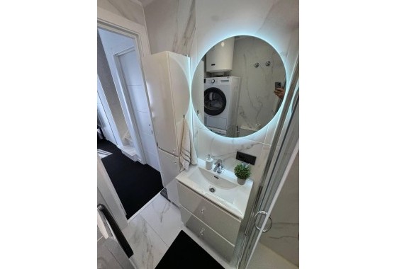 Revente - Appartement -
Torrevieja