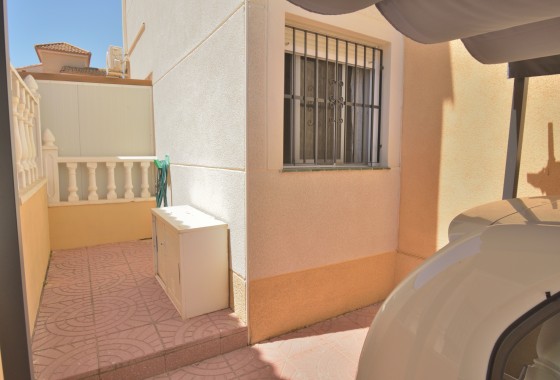 Venta - Villa adosada -
Algorfa - Montebello