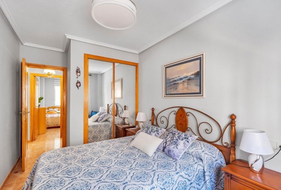 Revente - Appartement -
Torrevieja