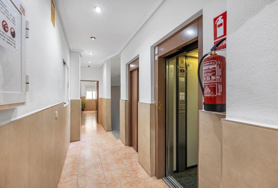 Revente - Appartement -
Torrevieja