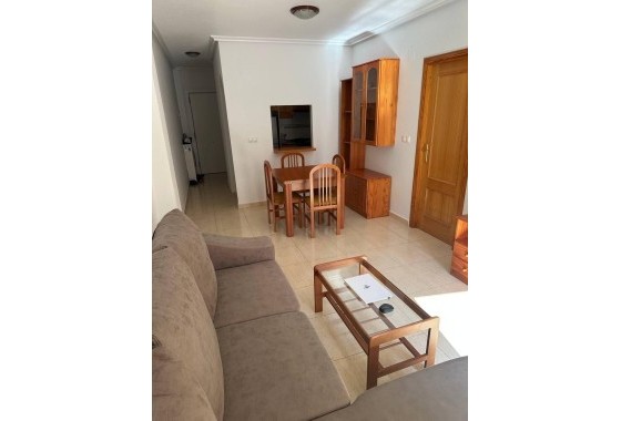 Venta - Apartamento / Piso -
Torrevieja