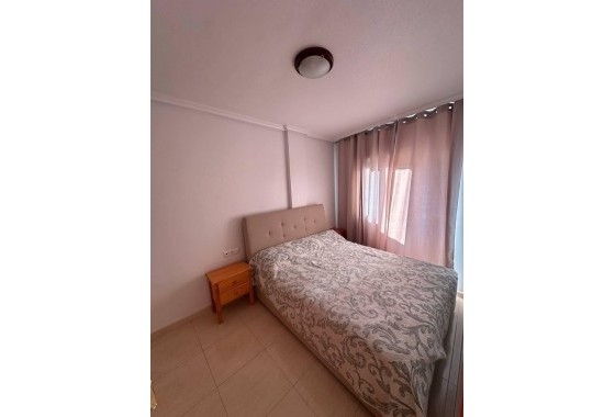 Venta - Apartamento / Piso -
Torrevieja
