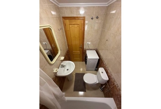 Venta - Apartamento / Piso -
Torrevieja