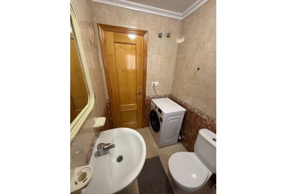 Venta - Apartamento / Piso -
Torrevieja