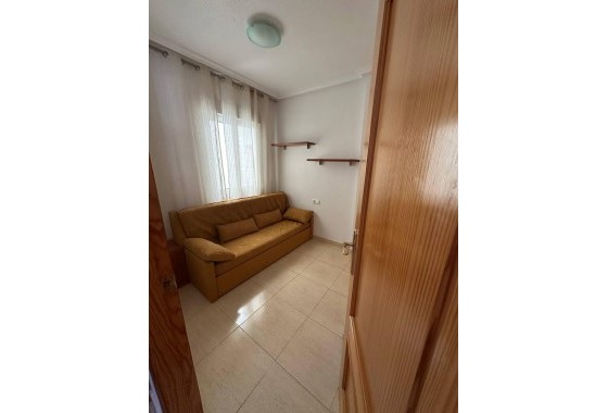 Venta - Apartamento / Piso -
Torrevieja