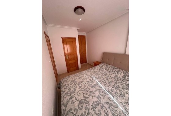 Venta - Apartamento / Piso -
Torrevieja