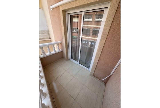 Venta - Apartamento / Piso -
Torrevieja