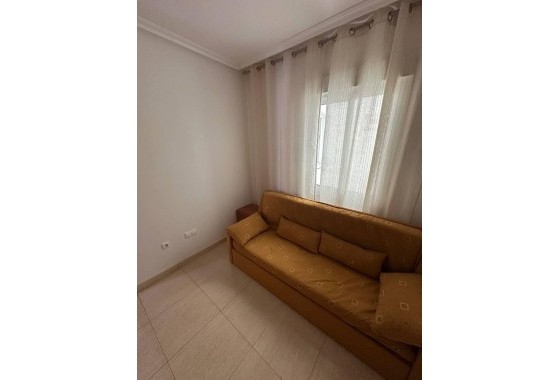 Venta - Apartamento / Piso -
Torrevieja