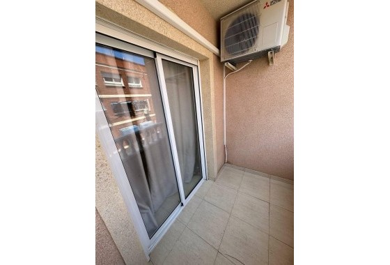 Venta - Apartamento / Piso -
Torrevieja