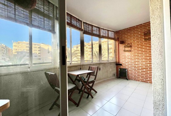 Sprzedaż - Apartament / Mieszkanie -
Torrevieja