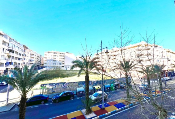 Sprzedaż - Apartament / Mieszkanie -
Torrevieja