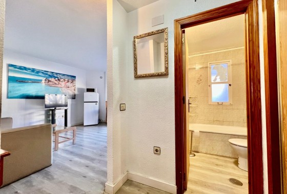 Sprzedaż - Apartament / Mieszkanie -
Torrevieja