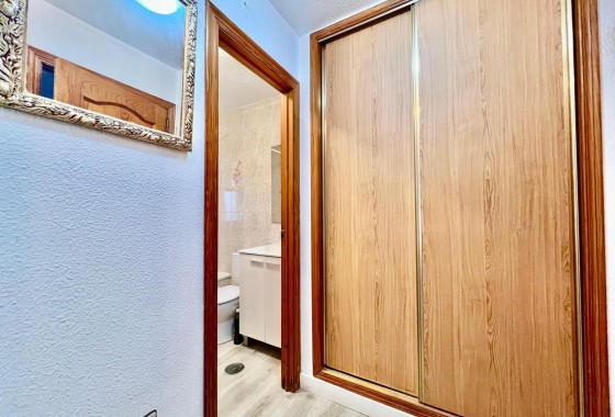 Sprzedaż - Apartament / Mieszkanie -
Torrevieja
