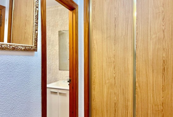 Sprzedaż - Apartament / Mieszkanie -
Torrevieja