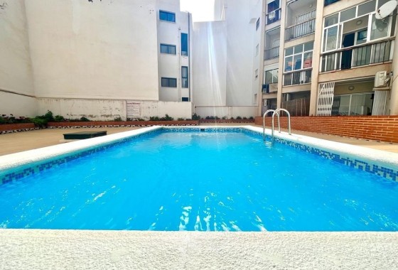 Sprzedaż - Apartament / Mieszkanie -
Torrevieja