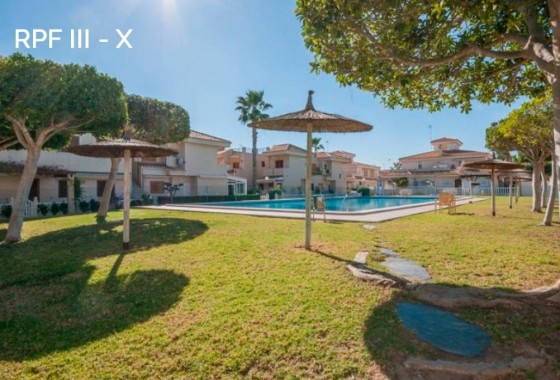 Venta - Villa adosada -
Orihuela Costa - Playa Flamenca