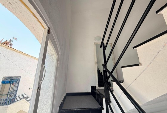 Resale - Apartment / Flat -
Torrevieja - Playa del Cura
