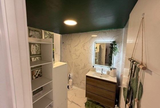 Resale - Apartment / Flat -
Torrevieja - Playa del Cura