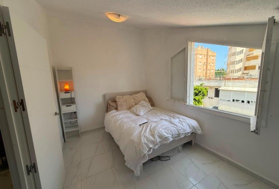 Resale - Apartment / Flat -
Torrevieja - Playa del Cura