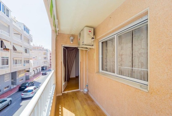 Resale - Apartment / Flat -
Torrevieja - Playa del Cura