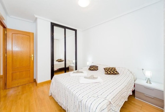 Resale - Apartment / Flat -
Torrevieja - Playa del Cura