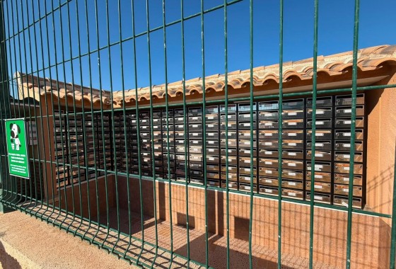 Herverkoop - Halfvrijstaande villa -
Torrevieja