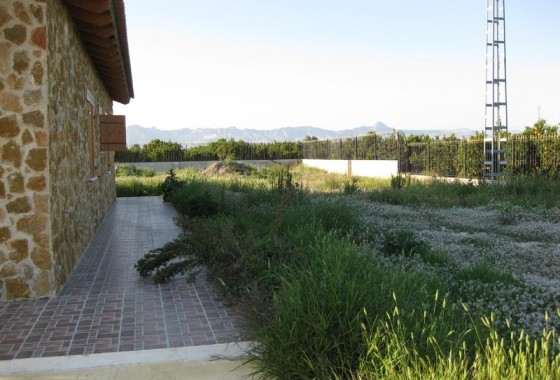 Resale - Detached Villa -
Benferri