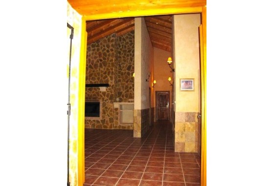 Resale - Detached Villa -
Benferri