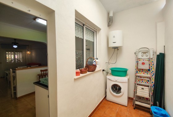 LANGDURIGE VERHUUR - Rijhuis -
Torrevieja - Nueva Torrevieja