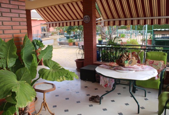 Herverkoop - Finca / Landhuis -
Sax - SAX