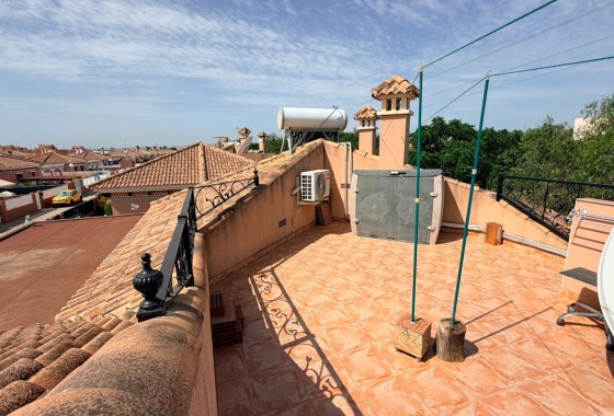 Herverkoop - Vrijstaande villa -
Los Montesinos - La Herrada
