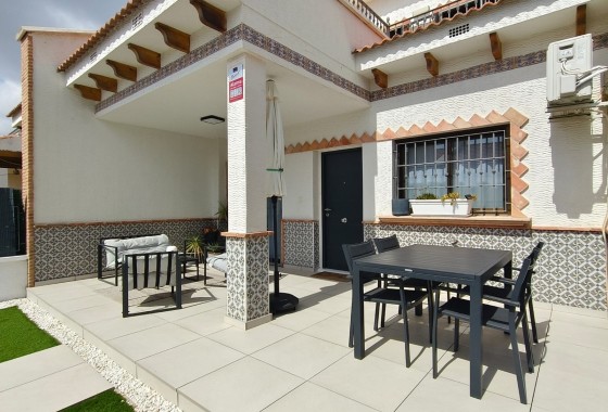 Venta - Adosado -
San Miguel de Salinas