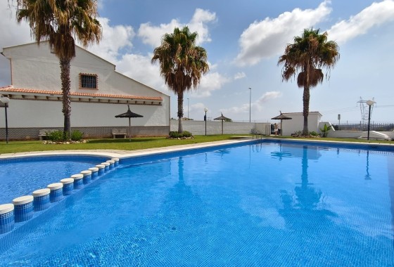 Venta - Adosado -
San Miguel de Salinas