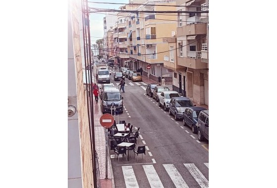 Venta - Apartamento / Piso -
Torrevieja