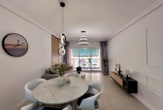 Herverkoop - Appartement / Flat -
Torrevieja