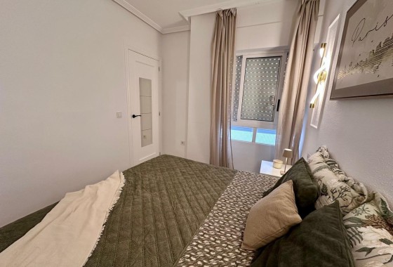 Herverkoop - Appartement / Flat -
Torrevieja