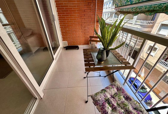 Herverkoop - Appartement / Flat -
Torrevieja