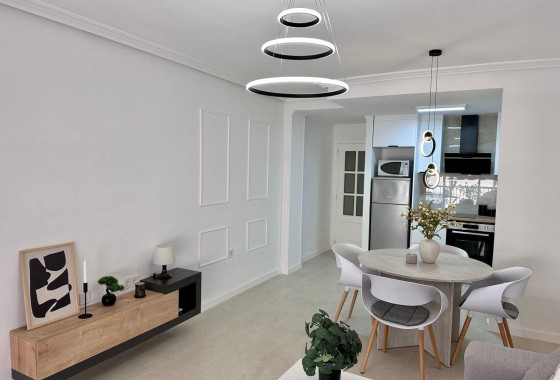 Herverkoop - Appartement / Flat -
Torrevieja