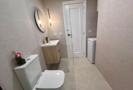 Herverkoop - Appartement / Flat -
Torrevieja