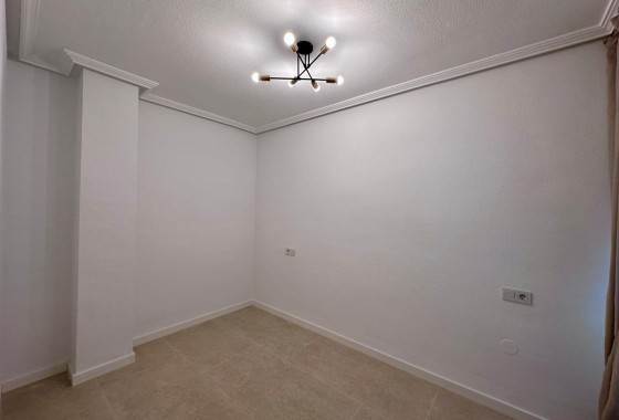 Herverkoop - Appartement / Flat -
Torrevieja